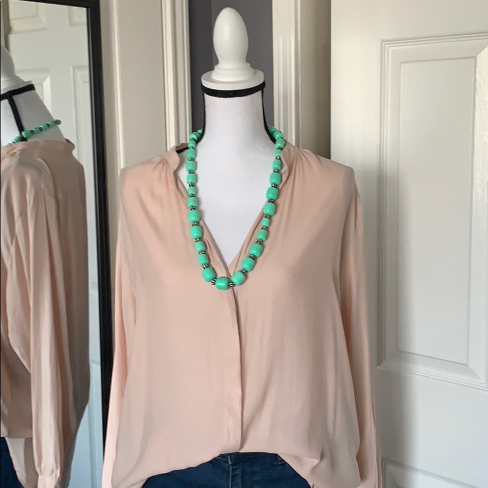 🍀2 for $25 H&M pale pink blouse - Picture 7 of 8